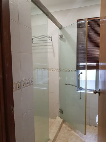 1-storey Terraced House for Sale in Taman Tun Dr Ismail (Kuala Lumpur) - Betty Ning - Bathroom - PropertyGuru.com.my