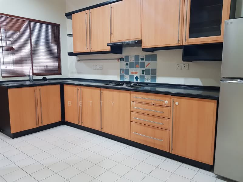 1-storey Terraced House for Sale in Taman Tun Dr Ismail (Kuala Lumpur) - Betty Ning - Kitchen - PropertyGuru.com.my