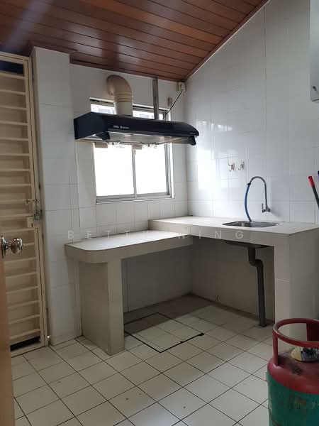 1-storey Terraced House for Sale in Taman Tun Dr Ismail (Kuala Lumpur) - Betty Ning - Kitchen - PropertyGuru.com.my