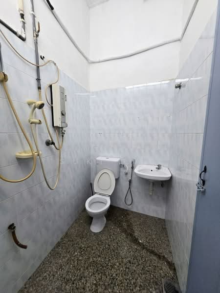Rumah Teres 1 Tingkat untuk Dijual di Jalan Klang Lama (Old Klang Road) (Kuala Lumpur) - Suki Tan - Bathroom - PropertyGuru.com.my