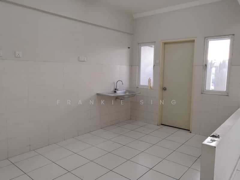 Kondominium untuk Disewa di First Residence (Residensi Unggul) - Frankie Sing - PropertyGuru.com.my