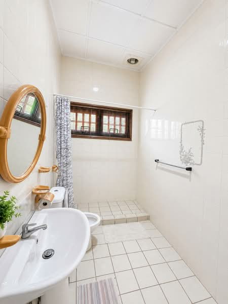 Bungalow for Sale in Taman Tanjung (Port Dickson) - Muhammed Nazri bin Mustapha - Bathroom - PropertyGuru.com.my