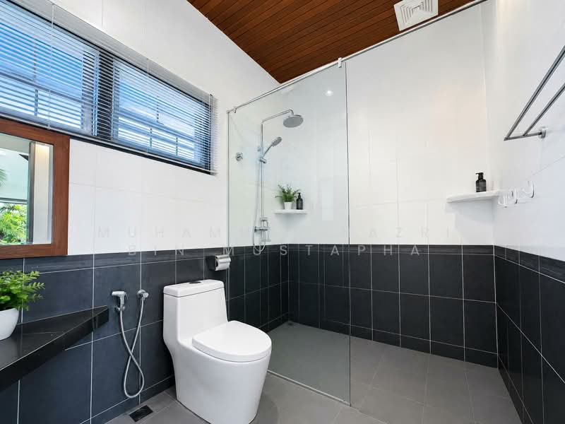 Bungalow for Sale in Taman Tanjung (Port Dickson) - Muhammed Nazri bin Mustapha - Bathroom - PropertyGuru.com.my