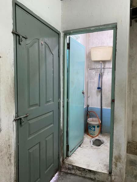 Rumah Teres 1 Tingkat untuk Dijual di Taman Rishah (Ipoh) - Sam . - Bathroom - PropertyGuru.com.my