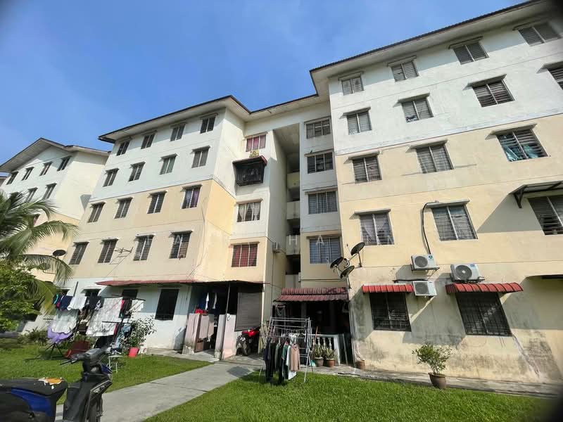 Pangsapuri untuk Dijual di Seri Ayu Apartment - Hairi Halim - Exterior - PropertyGuru.com.my