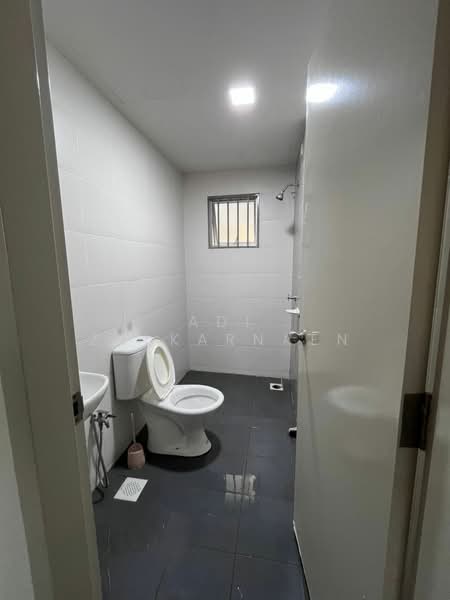 Apartment for Sale at Harmoni 1 - Adi Zulkarnaen - Bathroom - PropertyGuru.com.my