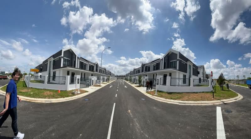 Rumah Teres 2 Tingkat untuk Dijual di Taman Dato Onn (Johor Bahru) - Darren Chen - Exterior - PropertyGuru.com.my