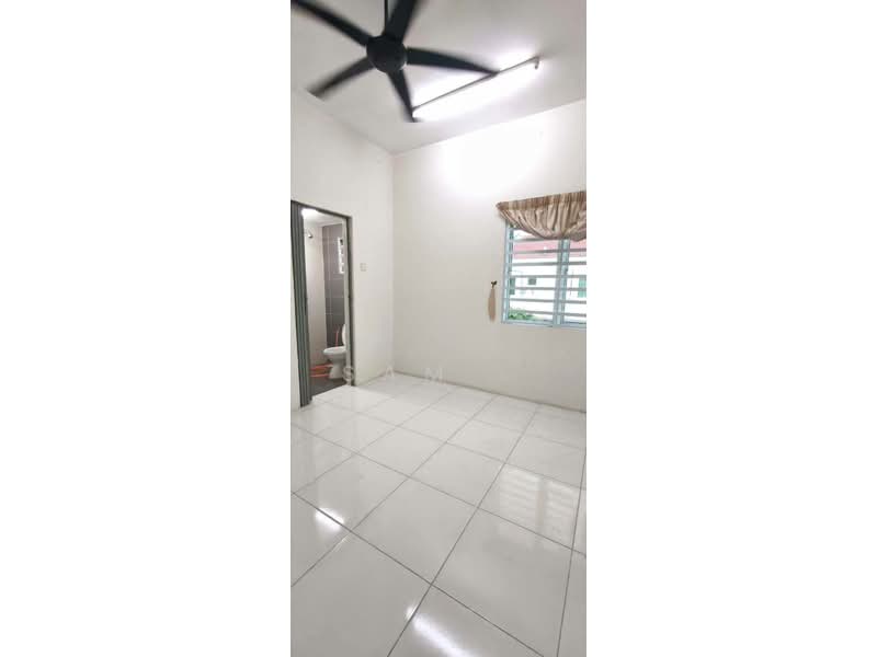 2-storey Terraced House for Sale in Lahat (Perak) - Sam . - Bathroom - PropertyGuru.com.my