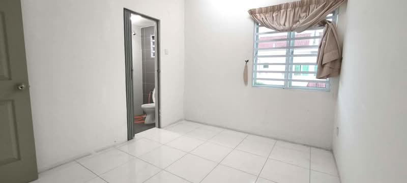 2-storey Terraced House for Sale in Lahat (Perak) - Sam . - Bathroom - PropertyGuru.com.my