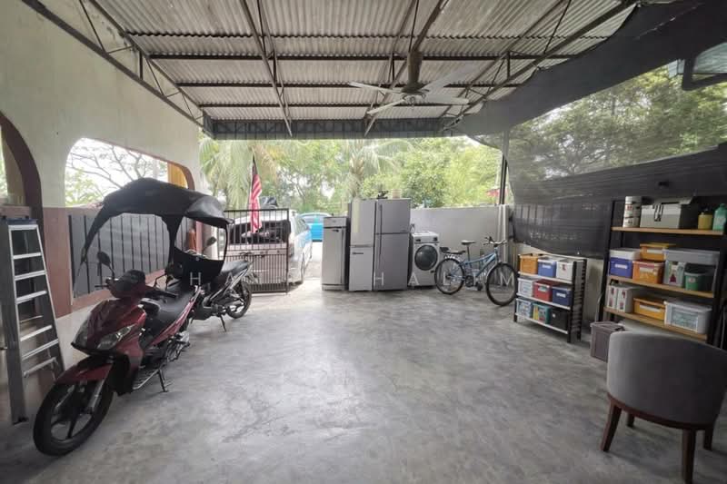 1-storey Terraced House for Sale in Seksyen 17 (Shah Alam) - Hairi Halim - PropertyGuru.com.my