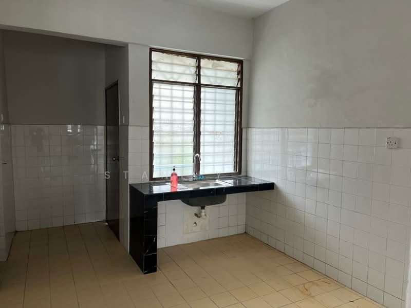 2-storey Terraced House for Rent in Bandar Mahkota Cheras (Cheras) - Stanley Yap - Kitchen - PropertyGuru.com.my