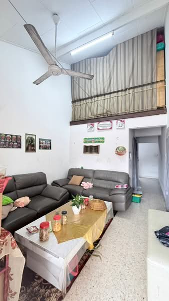 Rumah Teres 1.5 Tingkat untuk Dijual di Taman Molek (Johor Bahru) - Kino Jaw - Living Room - PropertyGuru.com.my