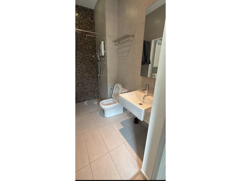 Servis Apartment untuk Disewa di Harmoni Residence 1 - Kim Lee - Bathroom - PropertyGuru.com.my