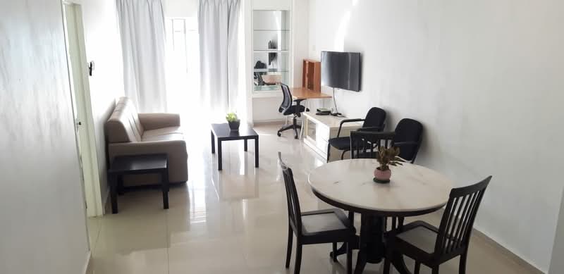 Kondominium untuk Dijual di The Reef Condominium - Su Sim - Living Room - PropertyGuru.com.my