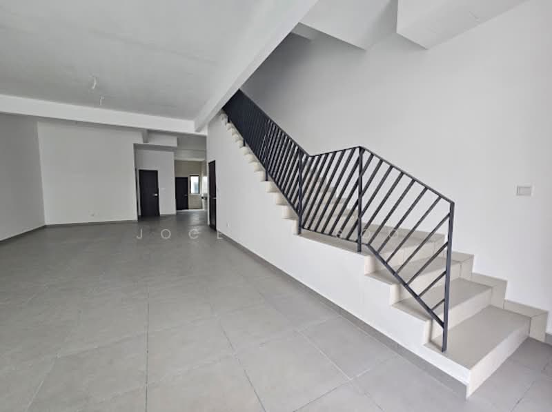 Rumah Teres 3 Tingkat untuk Dijual di Batu 9 (Cheras) - Jocelyn Soo - Living Room - PropertyGuru.com.my