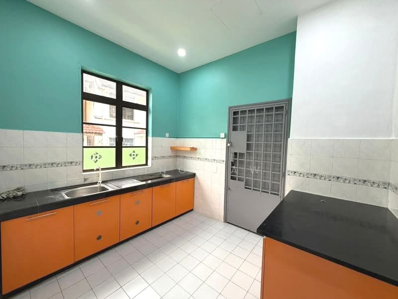 2-storey Terraced House for Sale in Bandar Seri Alam (Masai) - Kino Jaw - Kitchen - PropertyGuru.com.my