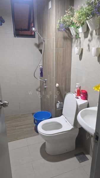Servis Apartment untuk Dijual di You City 3 - Wilson Ong - Bathroom - PropertyGuru.com.my