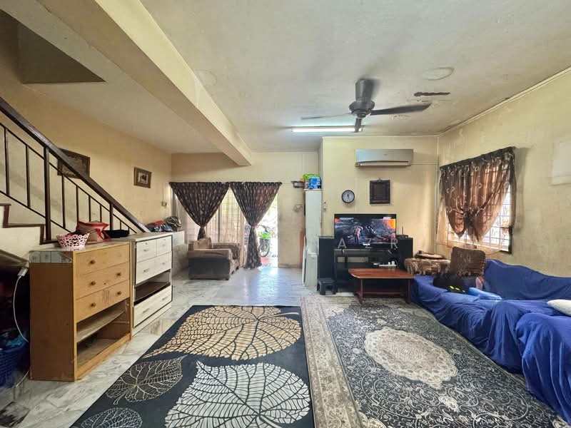 2-storey Terraced House for Sale in Taman Bukit Mewah (Kajang) - Zaffur Nazri - Living Room - PropertyGuru.com.my