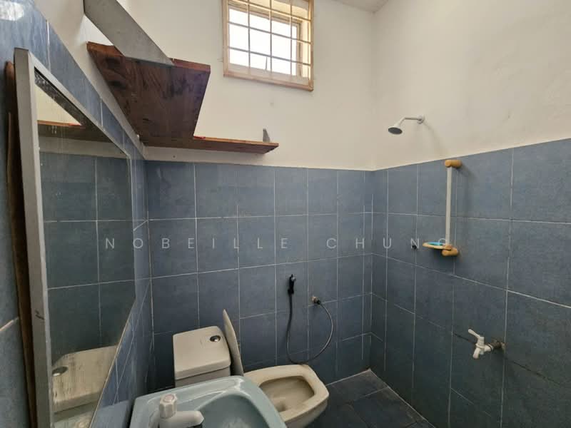 Rumah Teres 2 Tingkat untuk Disewa di Usj 13 (Subang Jaya) - Nobeille Chung - Bathroom - PropertyGuru.com.my