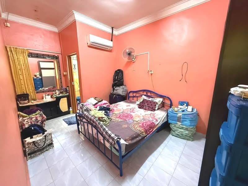 1-storey Terraced House for Sale in Taman Cantik (Kulai) - Kino Jaw - Bedroom - PropertyGuru.com.my