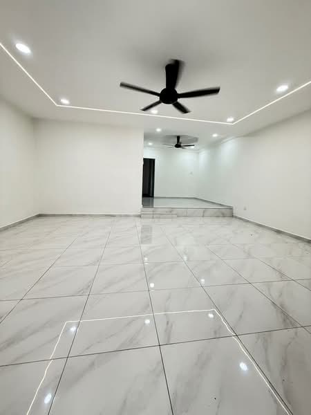 Rumah Teres 2 Tingkat untuk Dijual di Taman Ungku Tun Aminah (Skudai) - Wil Mong - Living Room - PropertyGuru.com.my