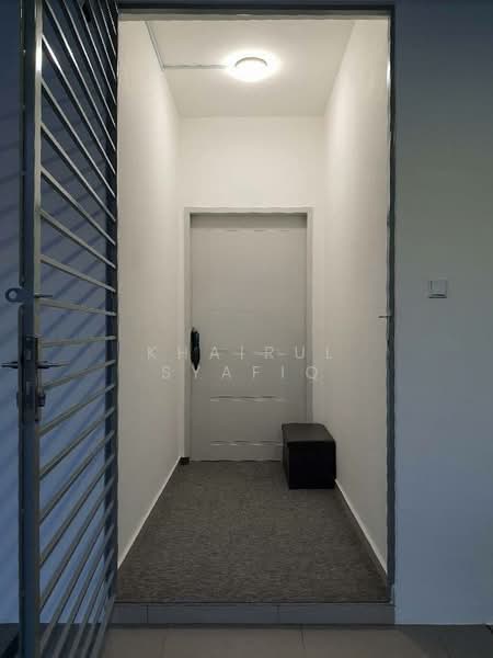 Rumah Bandar untuk Disewa di Eco Grandeur (Puncak Alam) - Khairul Syafiq - Entrance - PropertyGuru.com.my