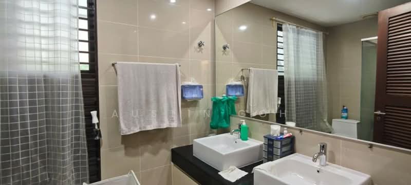 Terraced House for Sale in Bandar Kinrara Seksyen 1 (Bandar Kinrara) - Austin Goh - Bathroom - PropertyGuru.com.my