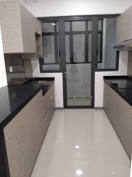 Servis Apartment untuk Dijual di United Point (Residensi Berpadu) - Ivan Kok - Kitchen - PropertyGuru.com.my