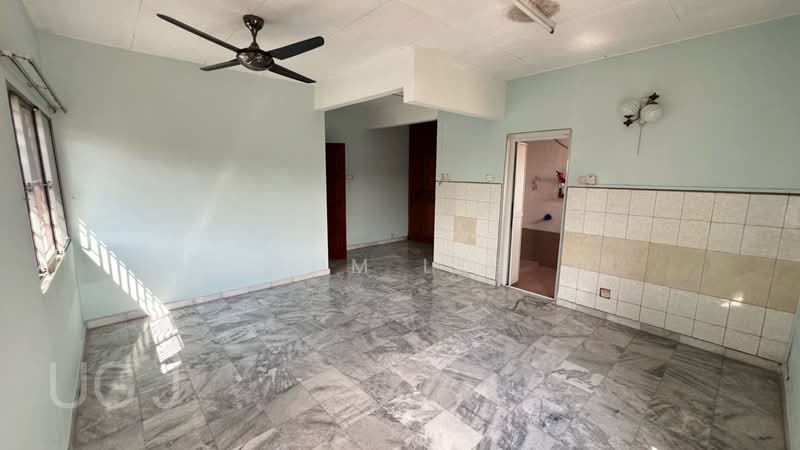 Rumah Teres 2 Tingkat untuk Dijual di Klang (Selangor) - Tom Lee - Living Room - PropertyGuru.com.my