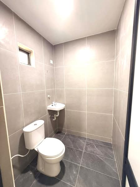 Rumah Teres 2 Tingkat untuk Dijual di Bandar Baru Permas Jaya (Permas Jaya) - Kino Jaw - Bathroom - PropertyGuru.com.my