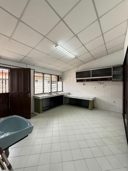 Rumah Teres 1 Tingkat untuk Disewa di Menglembu (Perak) - Sam . - Kitchen - PropertyGuru.com.my