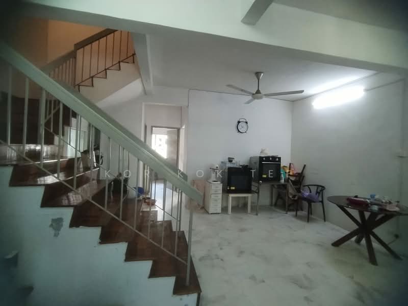 Rumah Teres 2 Tingkat untuk Dijual di Bandar Puncak Alam (Puncak Alam) - Kor Kok Tee - Living Room - PropertyGuru.com.my