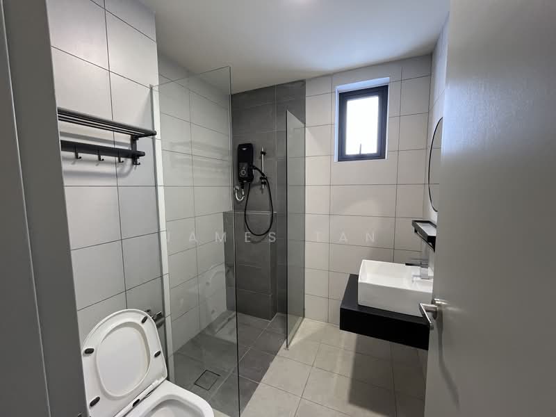 Service Residence for Rent at The Era @ Duta North - James Tan - Master Bathroom - PropertyGuru.com.my