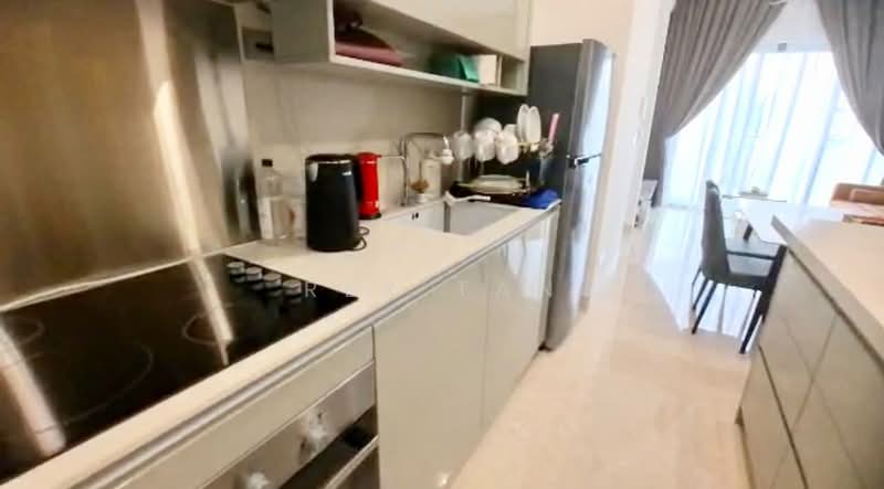 Servis Apartment untuk Disewa di Lucentia Residences - Rex Tan - Kitchen - PropertyGuru.com.my
