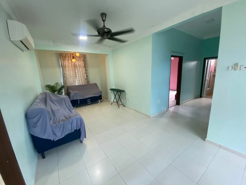 Bungalow for Sale in Taman Jasin Height (Jasin) - Iskandar Zukarnain - Living Room - PropertyGuru.com.my