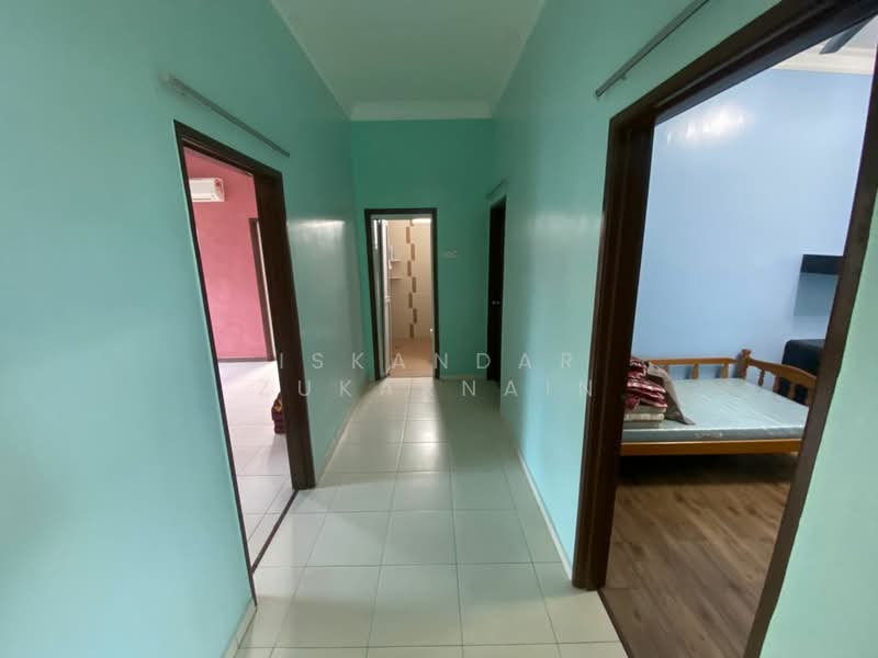 Bungalow for Sale in Taman Jasin Height (Jasin) - Iskandar Zukarnain - Corridor - PropertyGuru.com.my