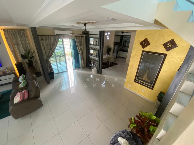 Bungalow for Sale in Taman Jasin Height (Jasin) - Iskandar Zukarnain - Living Room - PropertyGuru.com.my