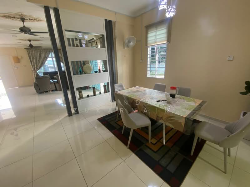 Bungalow for Sale in Taman Jasin Height (Jasin) - Iskandar Zukarnain - Living Room - PropertyGuru.com.my