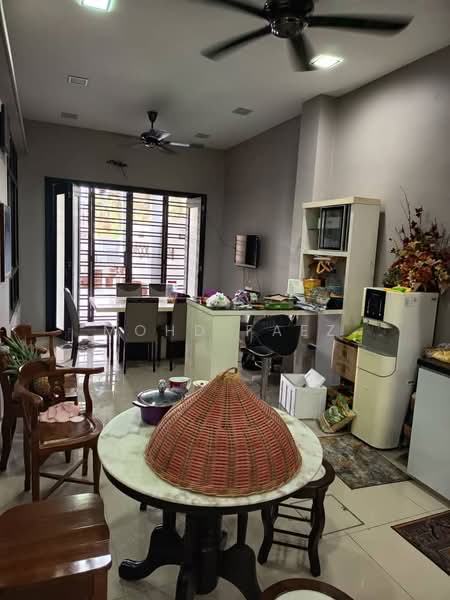 Rumah Berkembar untuk Dijual di Johor Bahru (Johor) - Mohd Faez - Living Room - PropertyGuru.com.my