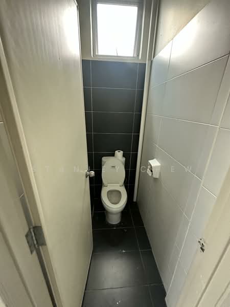 Shop for Rent in Taman Sri Tebrau (Johor Bahru) - Stanley Chew - Bathroom - PropertyGuru.com.my