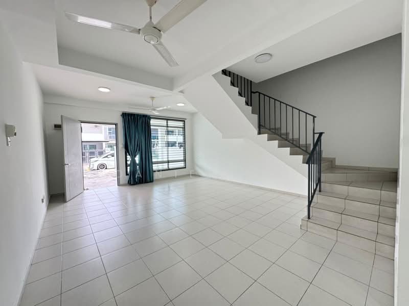 2-storey Terraced House for Rent in Taman Scientex Utama (Senai) - Daniel Tey - Living Room - PropertyGuru.com.my