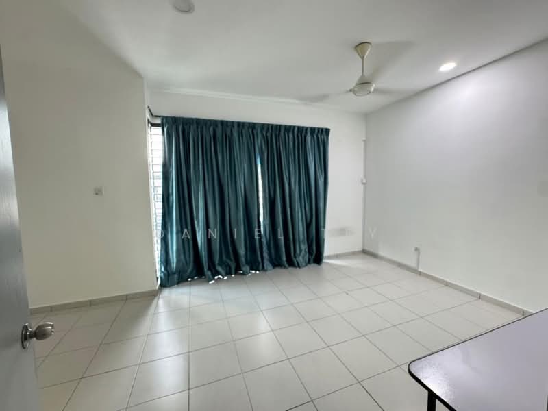 2-storey Terraced House for Rent in Taman Scientex Utama (Senai) - Daniel Tey - Living Room - PropertyGuru.com.my
