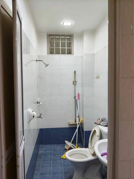 2.5-storey Terraced House for Sale in Taman Bukit Jaya (Ulu Tiram) - Kevin Ho - Bathroom - PropertyGuru.com.my