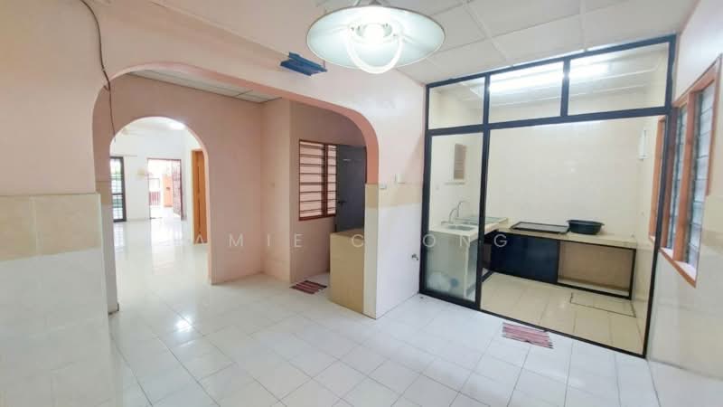 Rumah Teres 2 Tingkat untuk Disewa di Anjung Bercham Utara (Ipoh) - Amie Chong - Kitchen - PropertyGuru.com.my