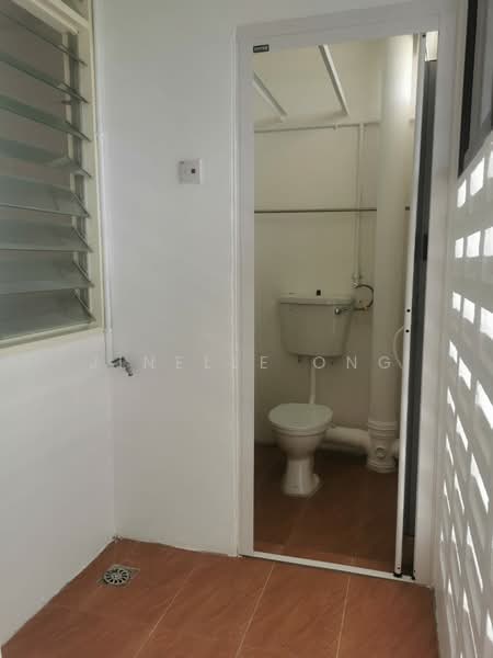 Pangsapuri untuk Dijual di Sri Tanjung Apartment - Jinelle Ong - Bathroom - PropertyGuru.com.my