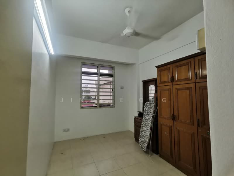 Pangsapuri untuk Dijual di Sri Tanjung Apartment - Jinelle Ong - Bedroom - PropertyGuru.com.my