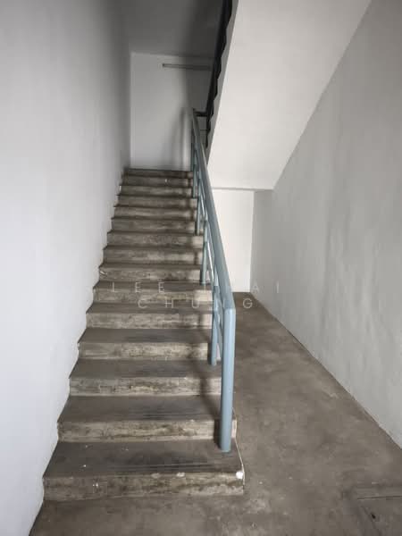 Factory for Rent in Bukit Sentosa (Rawang) - Lee Thai Chung - Corridor - PropertyGuru.com.my