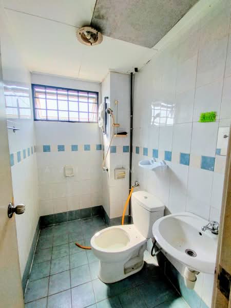 Kondominium untuk Dijual di Vista Amani - Azhar Mohd - Bathroom - PropertyGuru.com.my