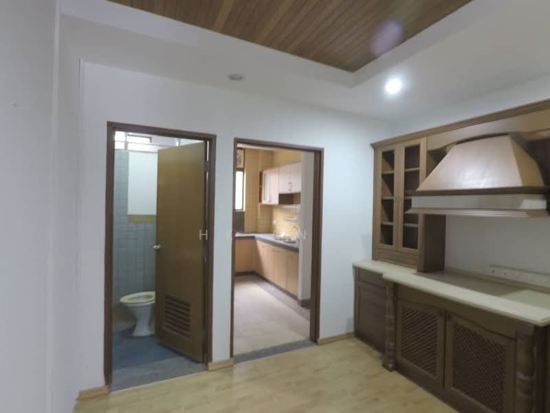 Shop / Office for Rent in Taman Green Lane (Jelutong) - HK Ang - Kitchen - PropertyGuru.com.my