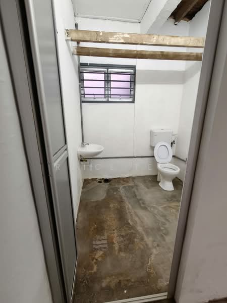 2-storey Terraced House for Sale in Taman Nora (Ulu Tiram) - Ruice Tey - Bathroom - PropertyGuru.com.my